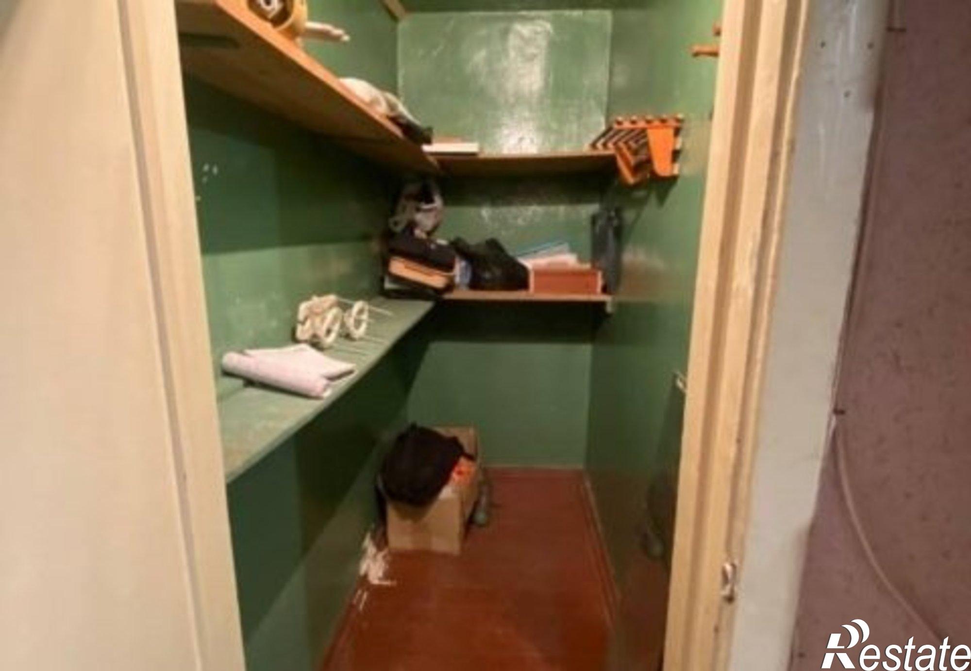 Купить квартиру за 2 300 000 рублей на улица Калинина, 10