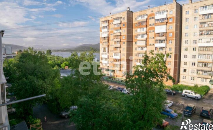 3-комн квартира проспект 30-летия Победы, 8,  д. 8
