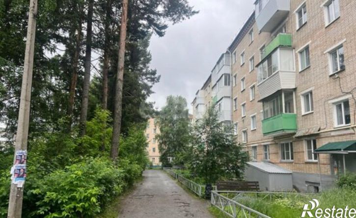 2-комн квартира проспект имени Ю. А. Гагарина 1-я линия, 21,  д. 21
