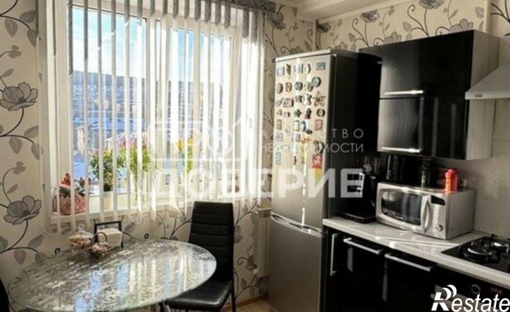 3-комн квартира пр-кт 30-летия Победы, 9а,  д. 9а