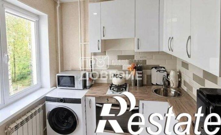 2-комн квартира улица Космонавтов, 8,  д. 8