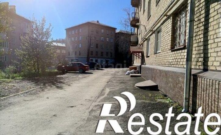 2-комн квартира улица Металлургов, 1,  д. 1